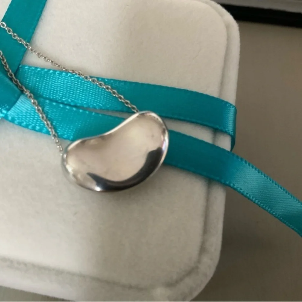 Tiffany Elsa Peretti Necklace. EUC Approximately 16”